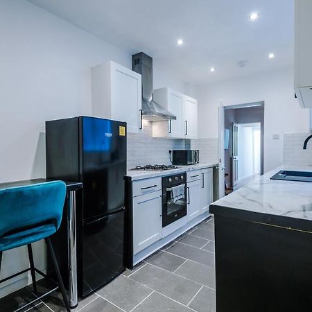3 Bedroom House Manchester Hosted By Mcr Dens Exterior foto