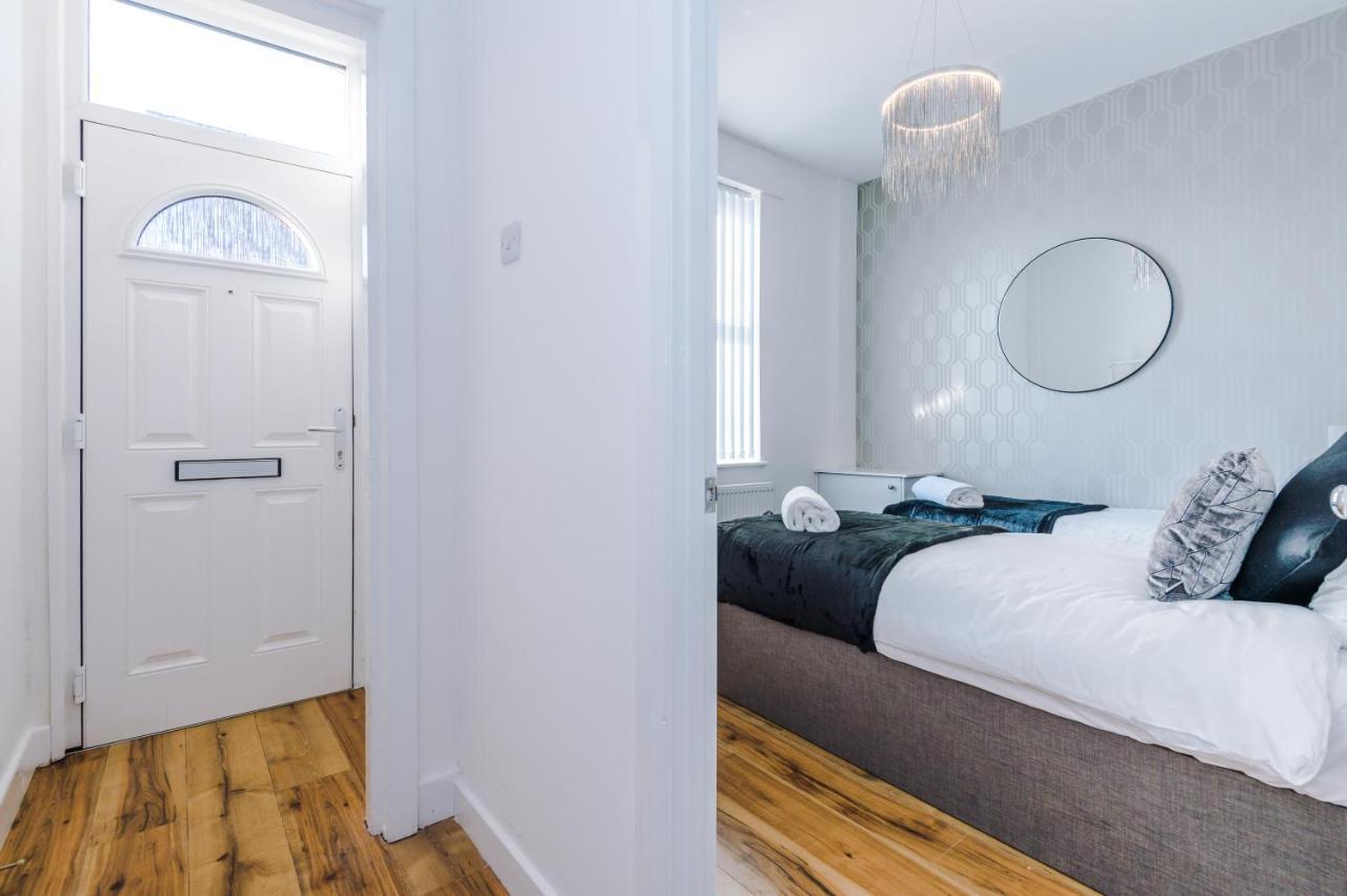 3 Bedroom House Manchester Hosted By Mcr Dens Exterior foto